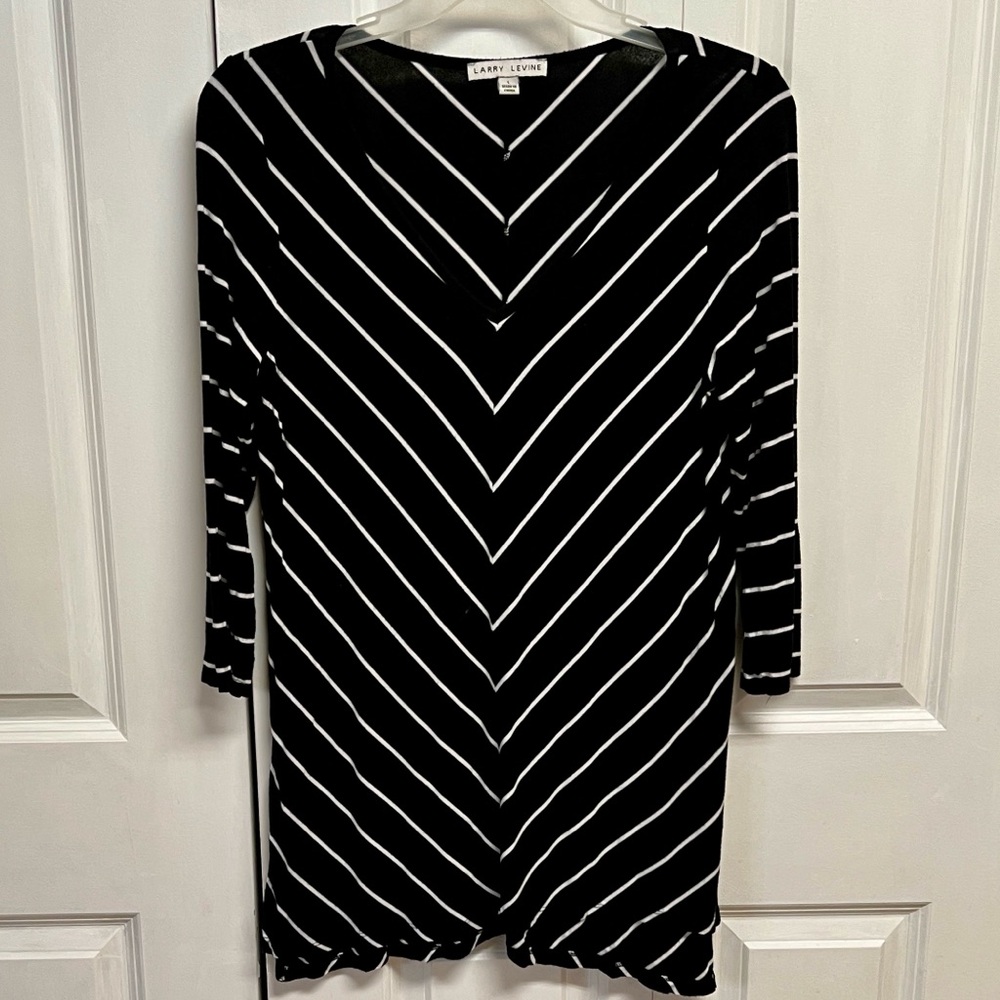 Larry Levine Black and White Striped Mid Sleeve Tunic Top Size L